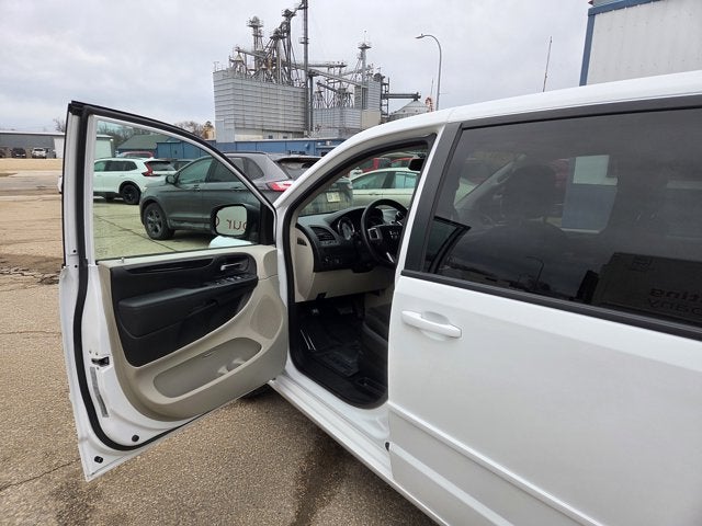 2017 Dodge Grand Caravan SE